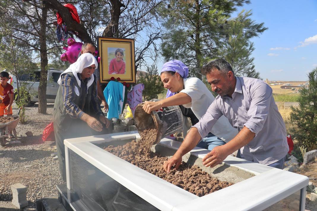 Narin'in mezarı yaptırıldı! Türk bayrağı da dikilecek 9