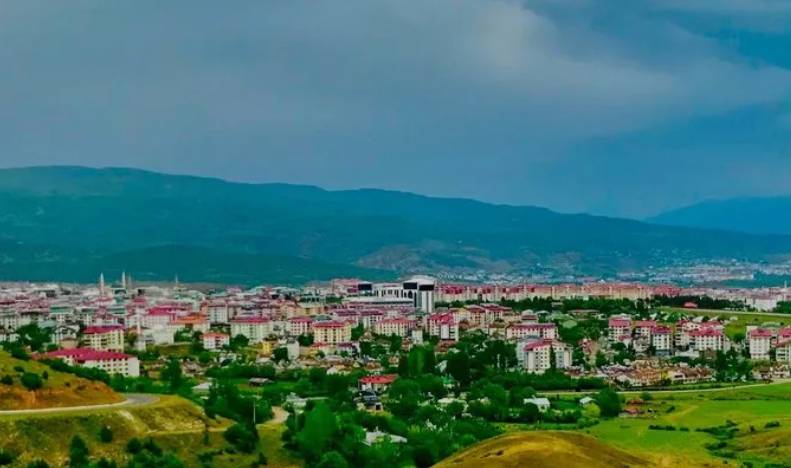 Türkiye'nin en uzun yaşam süresinin hangi ilde olduğu belli oldu. Bu listeye çok şaşıracaksınız... 12