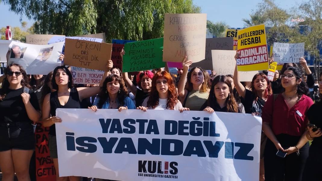 Ege Üniversitesi’nde ‘Ayşenur ve İkbal’ eylemi: Adalet sisteminiz kimin için çalışıyor? 10