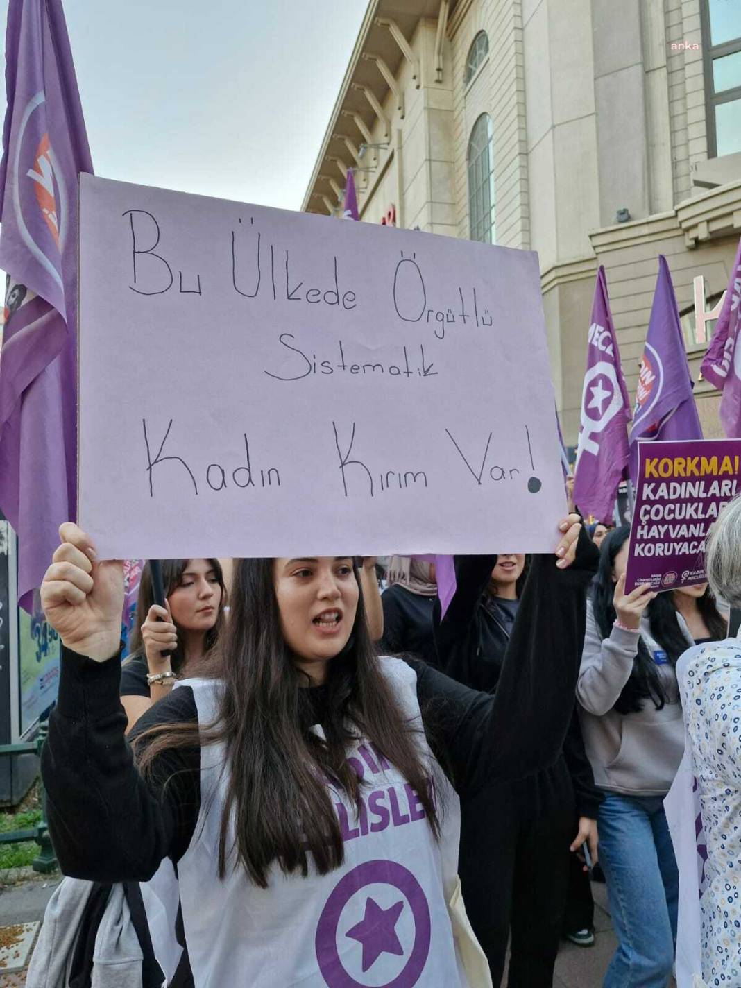 Eskişehir'de kadın cinayetleri protestosu: Adresimi gizli tut failimi değil 2