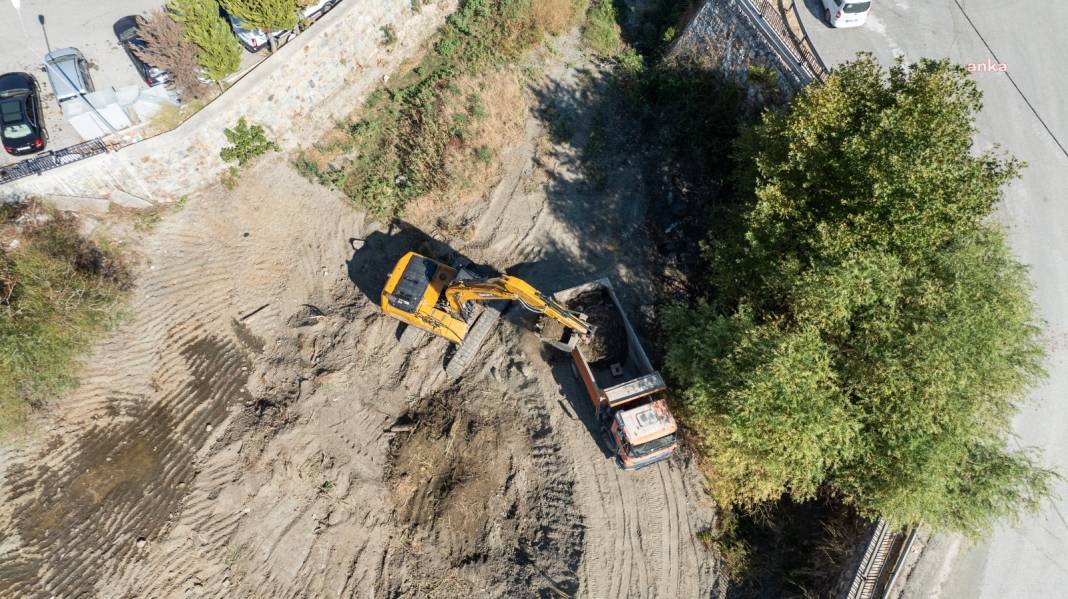 İzmir'de derelerden 150 ton atık çıkarıldı 4