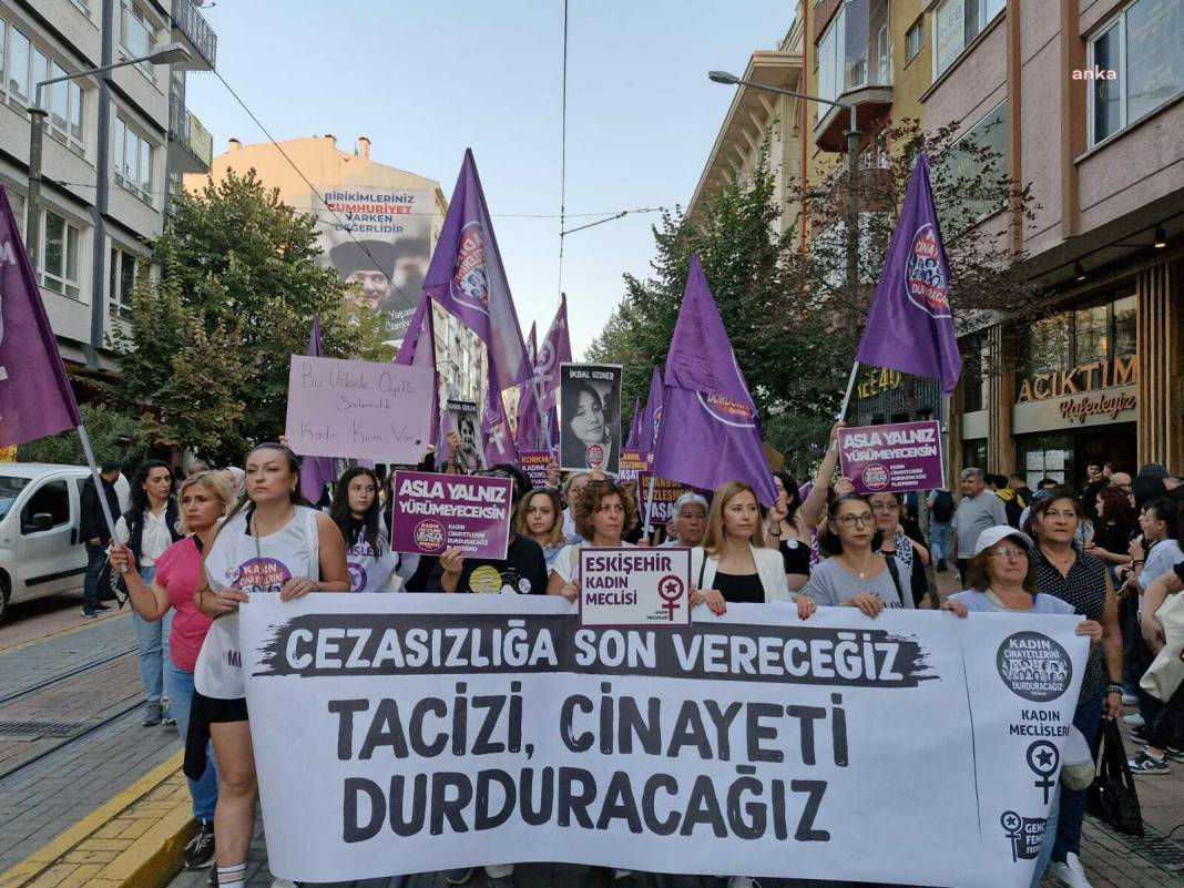 Eskişehir'de kadın cinayetleri protestosu: Adresimi gizli tut failimi değil 6