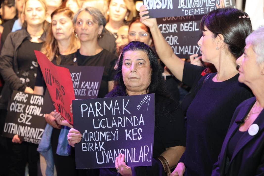 Kadın cinayetleri Bursa'da protesto edildi 5