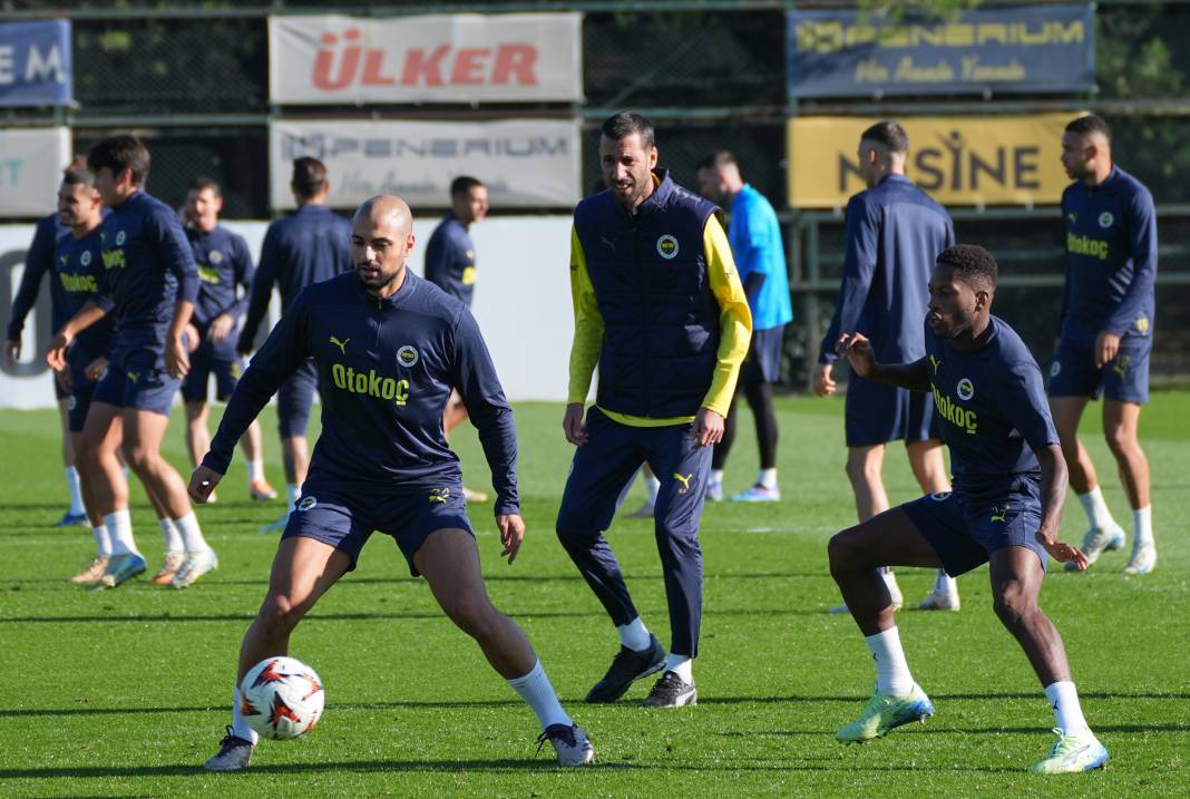 Fenerbahçe Manchester United öncesi kapıları kapattı. Mourinho kanunları 8