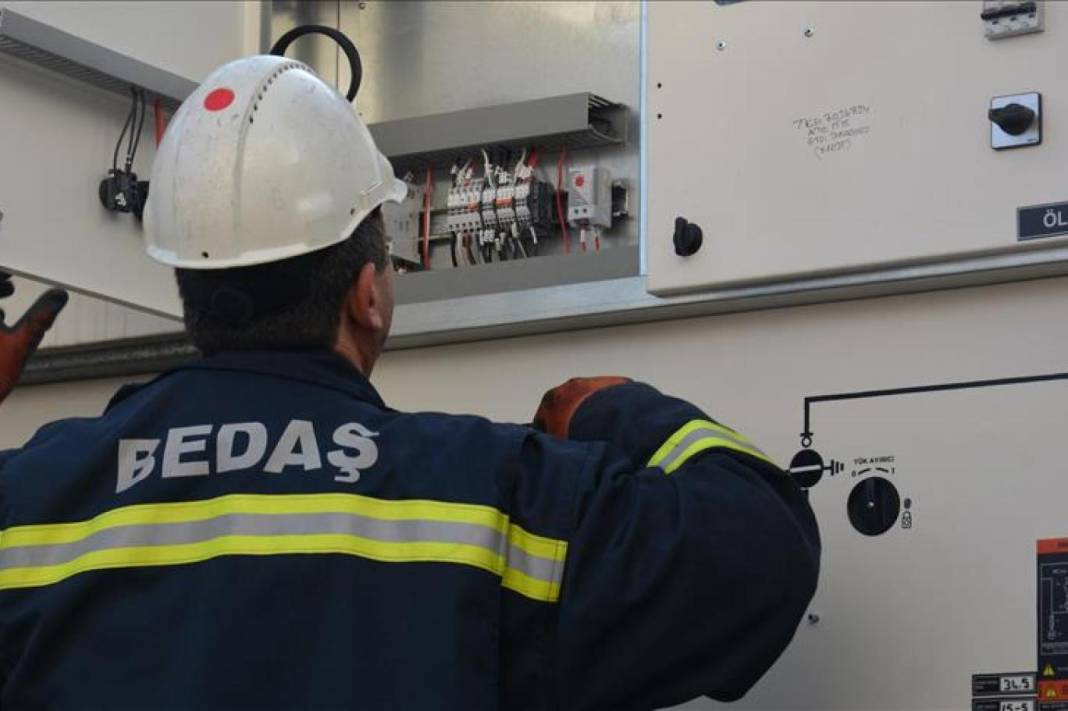 Gece yarısından itibaren İstanbul'un 22 ilçesinde 8 saati bulacak elektrik kesintisi 3