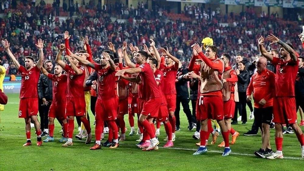 İzlanda Türkiye maçı tehlikeye girdi. UEFA son bir kez toplanacak 4