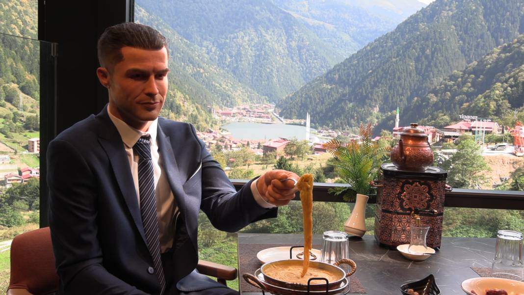 Trabzon'da Ronaldo'nun balmumu heykeli yapıldı. Görenler gerçek zannediyor 3