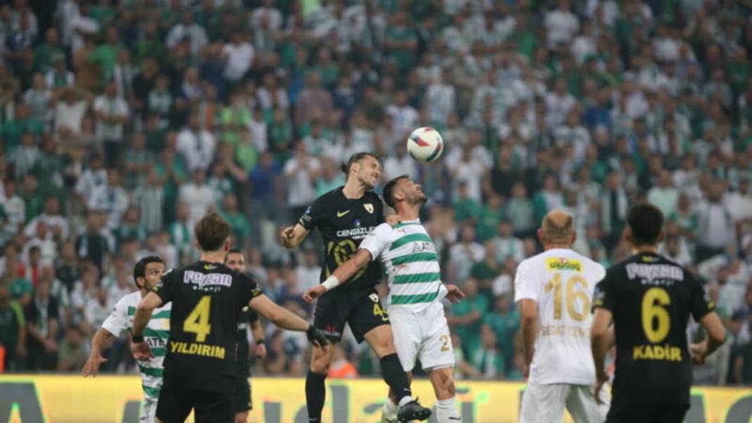 Bursaspor başa çıkamadı. Tepki yağınca geri adım atıldı 2