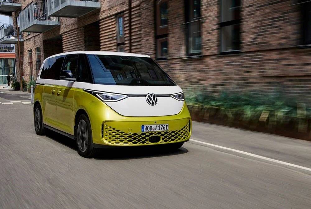 Volkswagen bugün ilk elektrikli modelini Türkiye'de satışa sundu. Fiyat listesi 1 milyon 950 bin liradan başlıyor 5