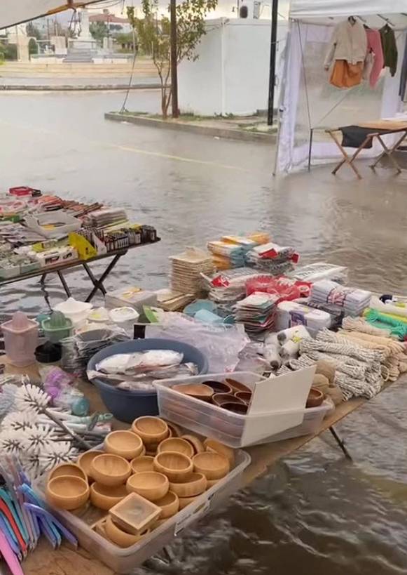 Tatil cennetinde sağanak kabus oldu 2