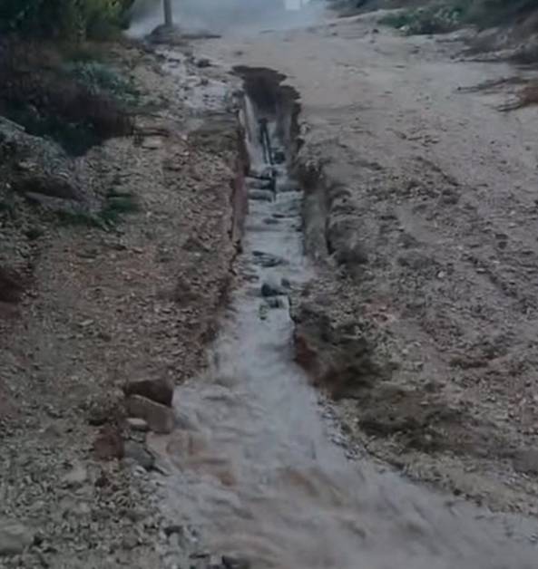 Tatil cennetinde sağanak kabus oldu 3