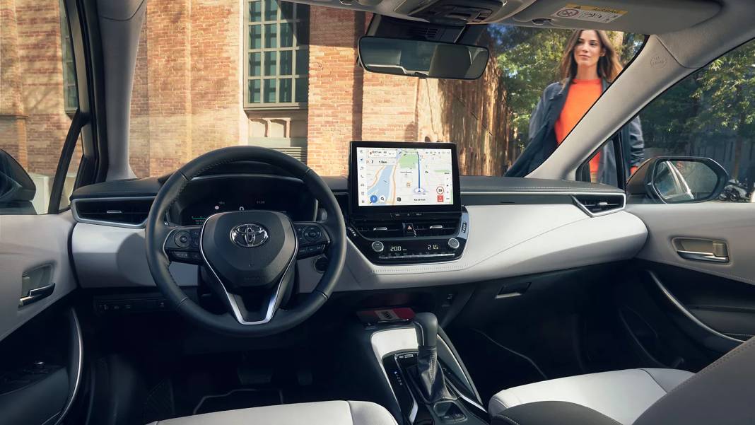 Toyota favori modellerine kampanya yaptı. Corolla'nın fiyatı 1 milyon 390 bin lira oldu 8