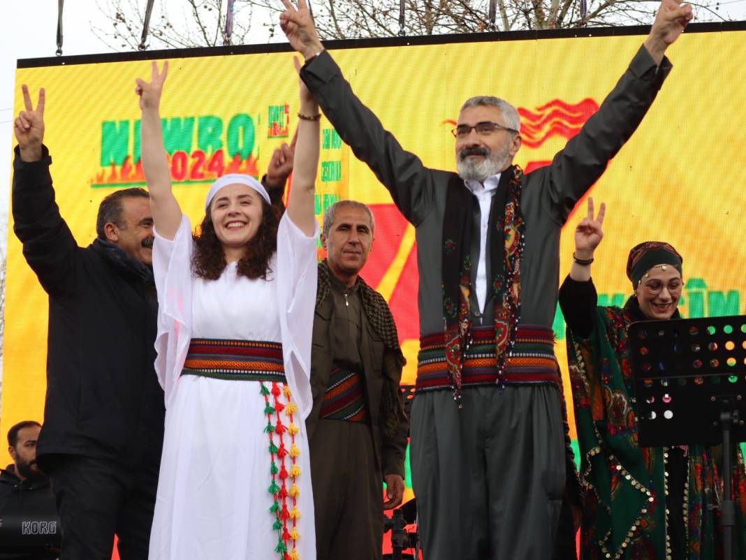 Nedim Şener kayyum atanacak 27 belediyeyi 6 ay önce yazmış. İşte o belediye başkanları 13