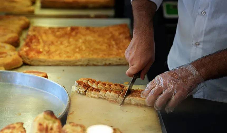 Meşhur börekçi şoke etti. Kıyma yerine sakatat kullanmış 3