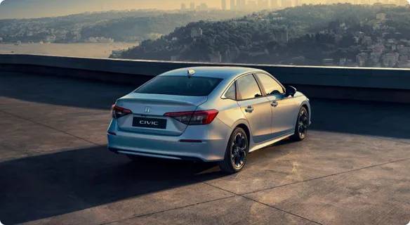 Honda'nın gözdesi Civic'te kampanya. İndirimi duyan bayilere koştu 2
