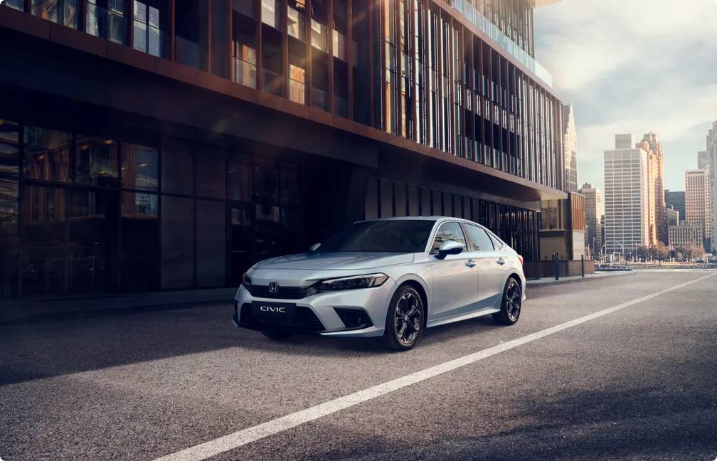 Honda'nın gözdesi Civic'te kampanya. İndirimi duyan bayilere koştu 8