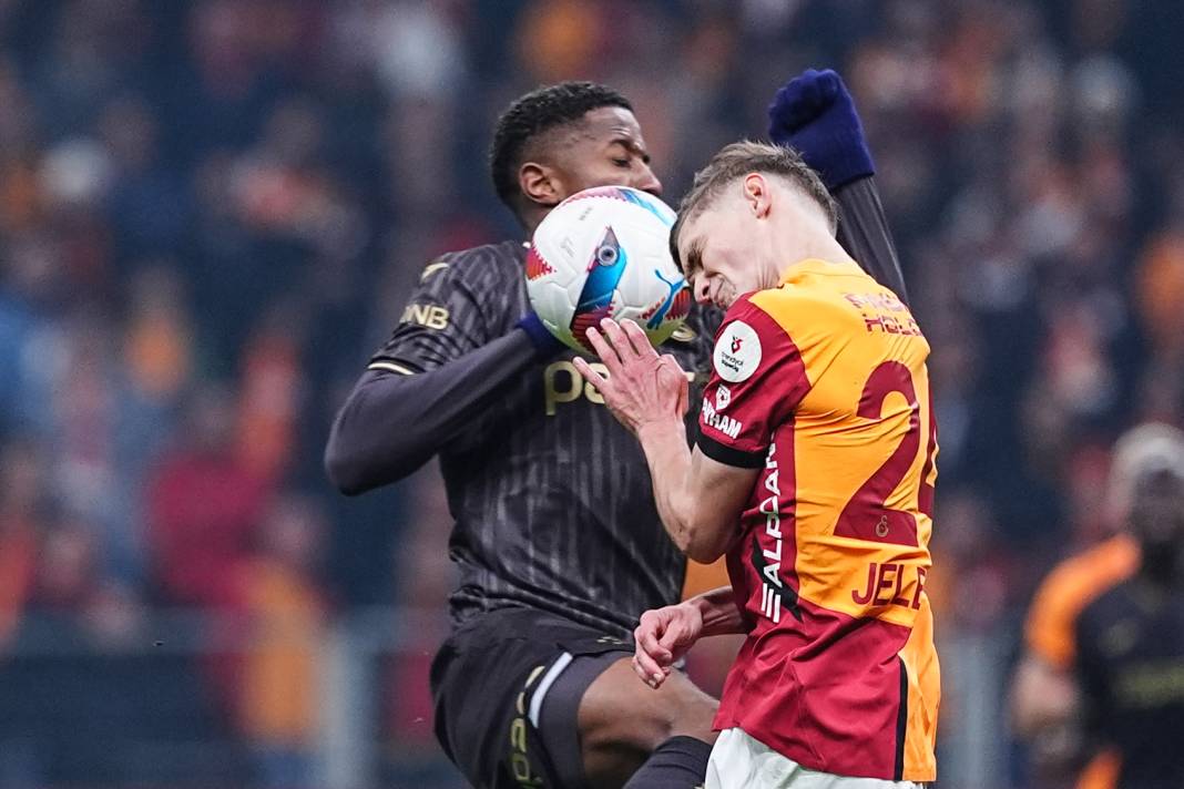 Galatasaray maçındaki skandalı açıkladı 12