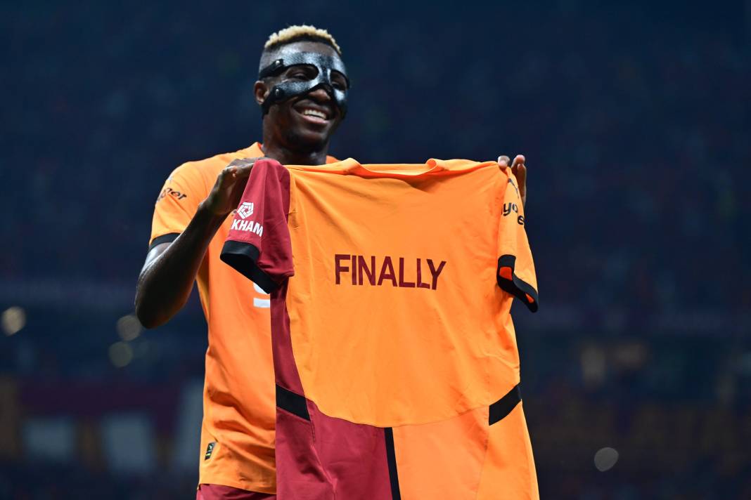 Victor Osimhen 27 oldu 10