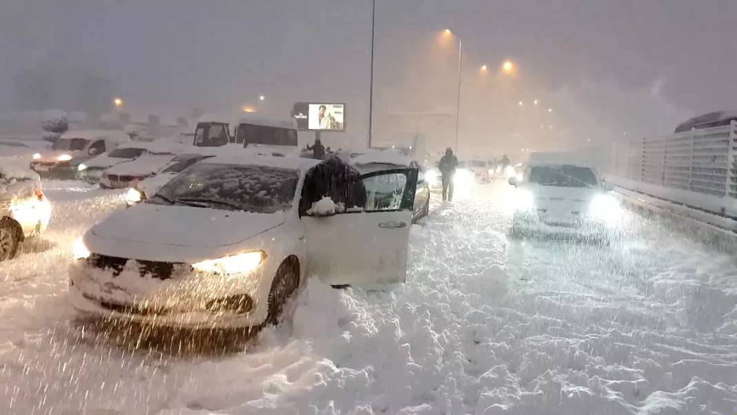 Kar yağacak. Pazar günü bembeyaz olacak 16 il açıklandı 4