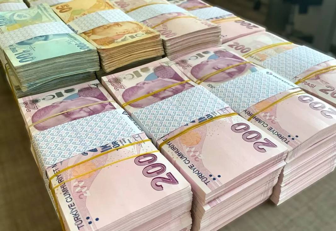 250 bin liranın aylık faiz getirisi belli oldu. En yüksek mevduat faizini hangi banka veriyor? 8