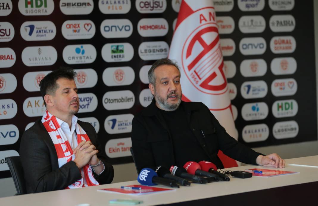 Emre Belözoğlu imzayı attı. Gelir gelmez ilk ne yapacağını açıkladı 7