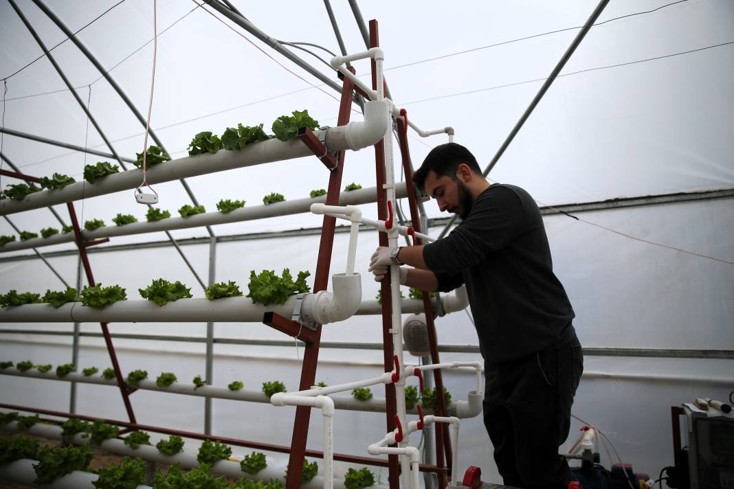 Yılın 8 ayı 40 günde bir hasat yapıyor. Bunun için işini bıraktı 3