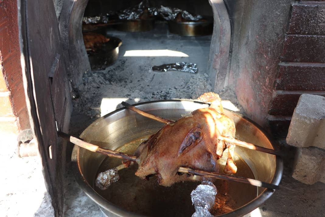 Kaz Bayramı'nda yer yerinden oynadı 8