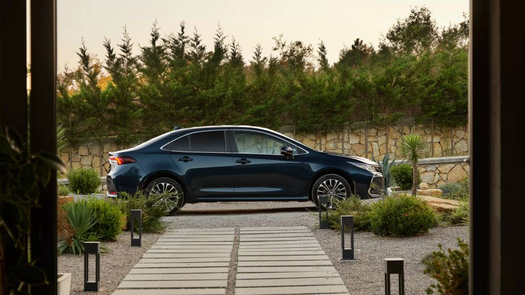 Toyota 3 modelde 200 bin lira indirim yaptı. Son 15 gün 1