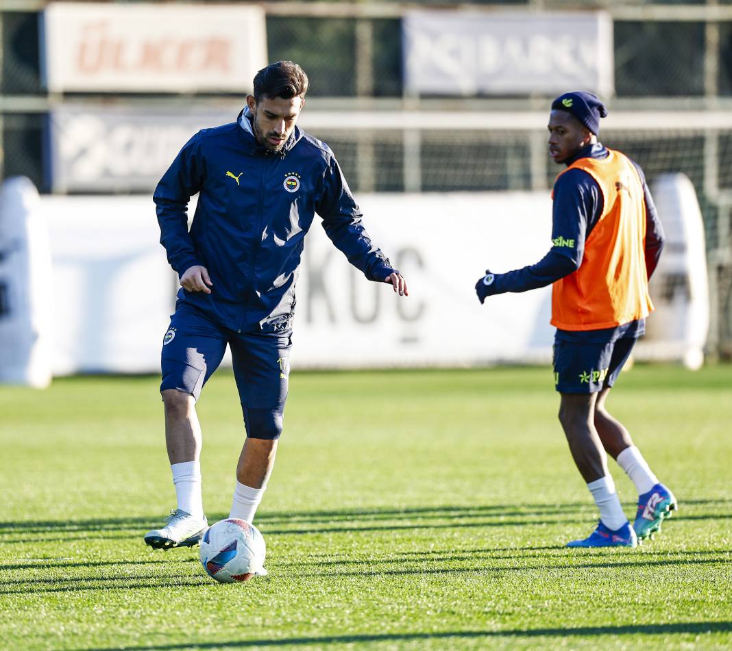 Fenerbahçe'de kazanan takım galibiyet pozu verdi 5