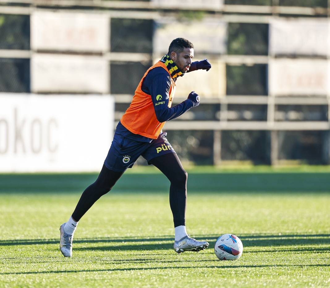 Fenerbahçe'de kazanan takım galibiyet pozu verdi 7