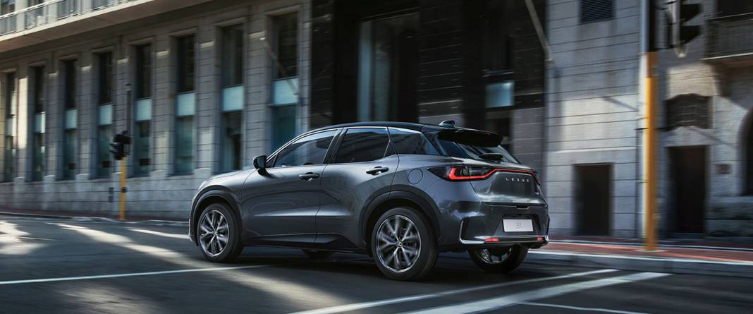 Yılın en küçük SUV otomobil ödülü o modelin oldu 4