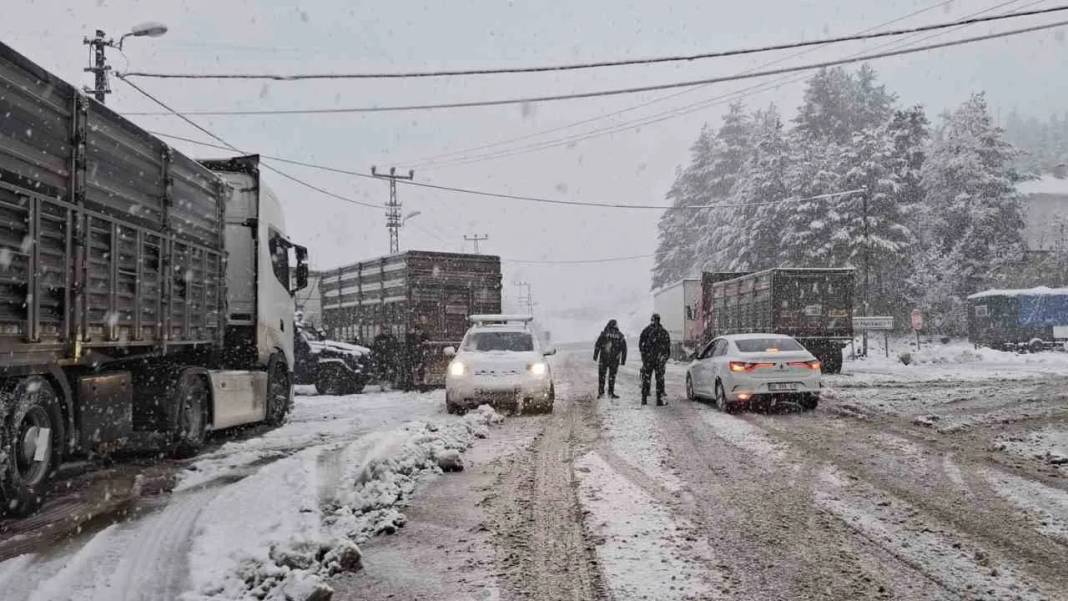 Kar yağacak. Pazar günü bembeyaz olacak 16 il açıklandı 21