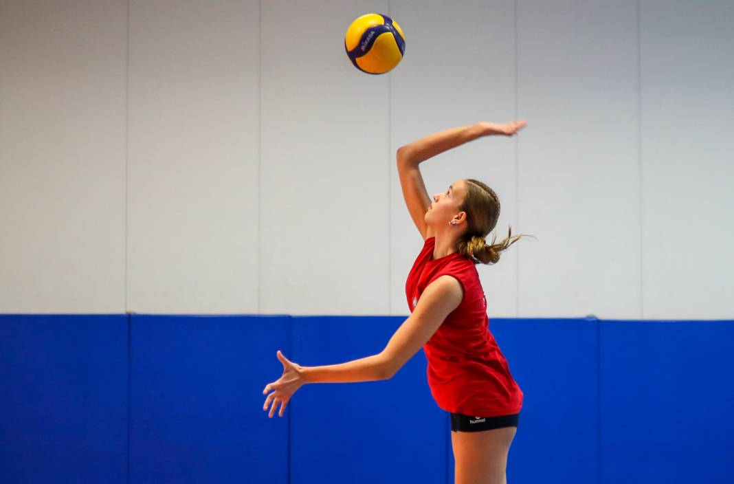 Geleceğin Zehra Güneş'i Antalya'da yetişiyor: Karşınızda Lara gümbür gümbür geliyor 7