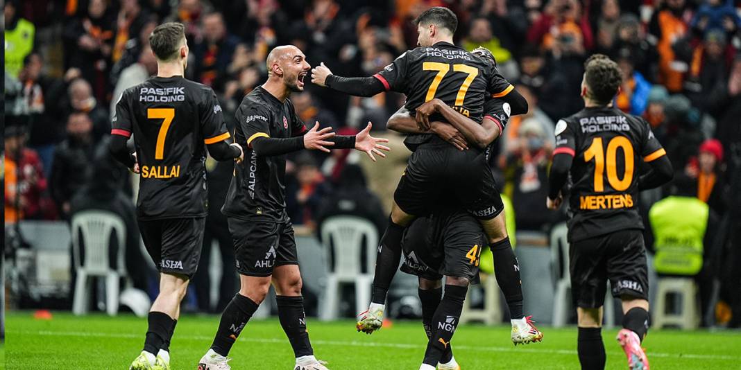Galatasaray maçındaki skandal yabancı basının gündemine oturdu - Fotoğraf: 1