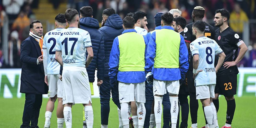 Galatasaray maçındaki skandal yabancı basının gündemine oturdu - Fotoğraf: 4