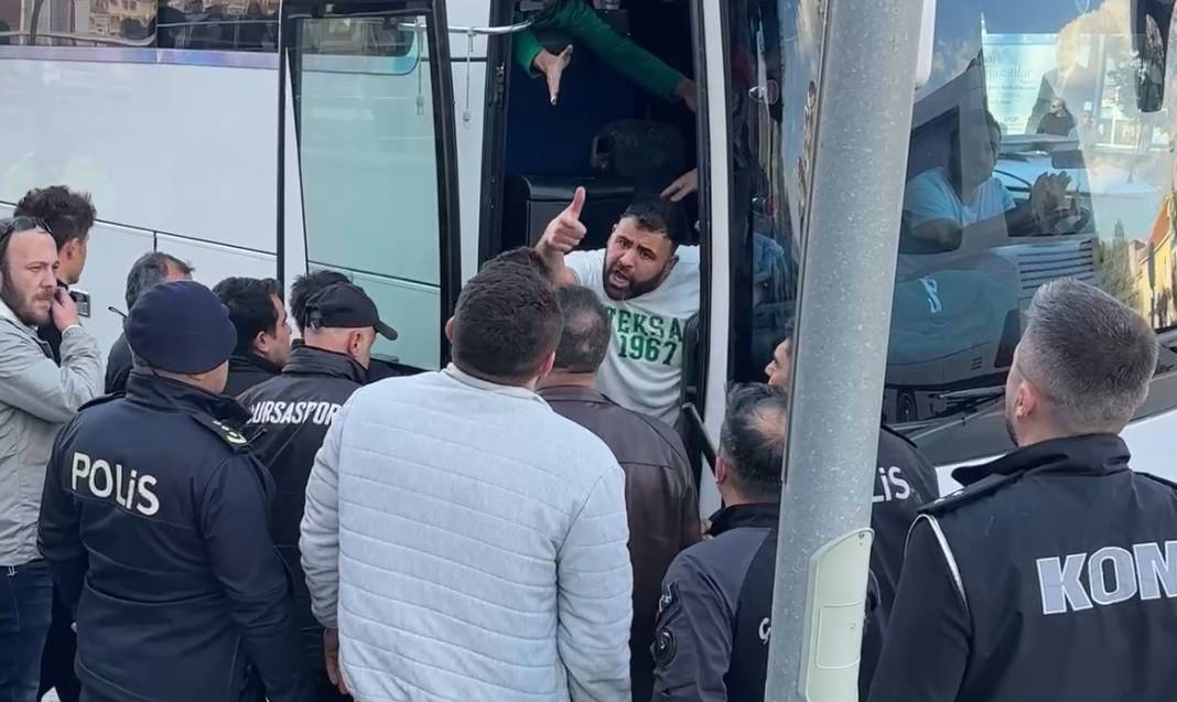 Bursaspor maçı bitti ortalık karıştı - Fotoğraf: 4