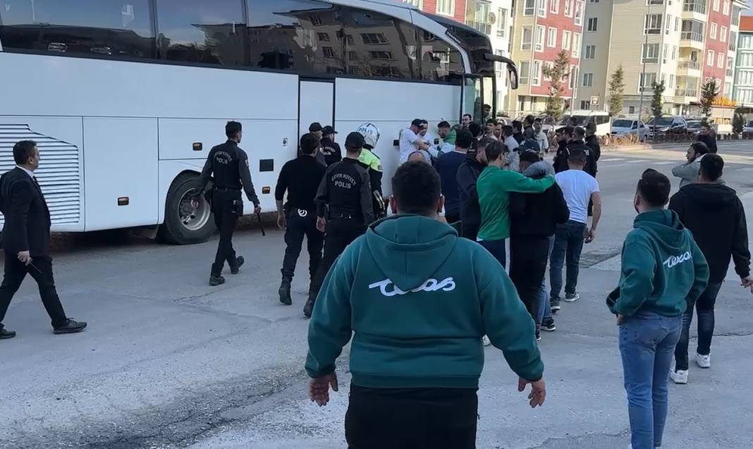 Bursaspor maçı bitti ortalık karıştı - Fotoğraf: 6