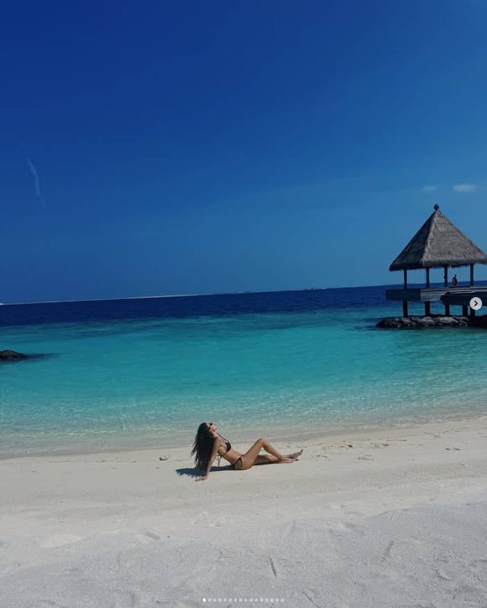 “Ayrıldılar mı?” Hande Erçel ve Hakan Sabancı’dan cevap gibi tatil pozları! 1