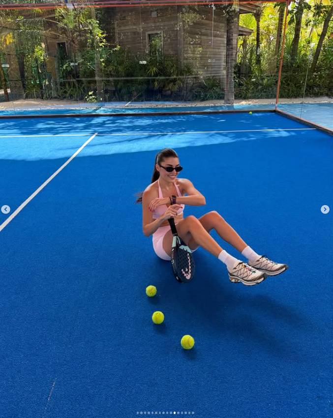 “Ayrıldılar mı?” Hande Erçel ve Hakan Sabancı’dan cevap gibi tatil pozları! 10