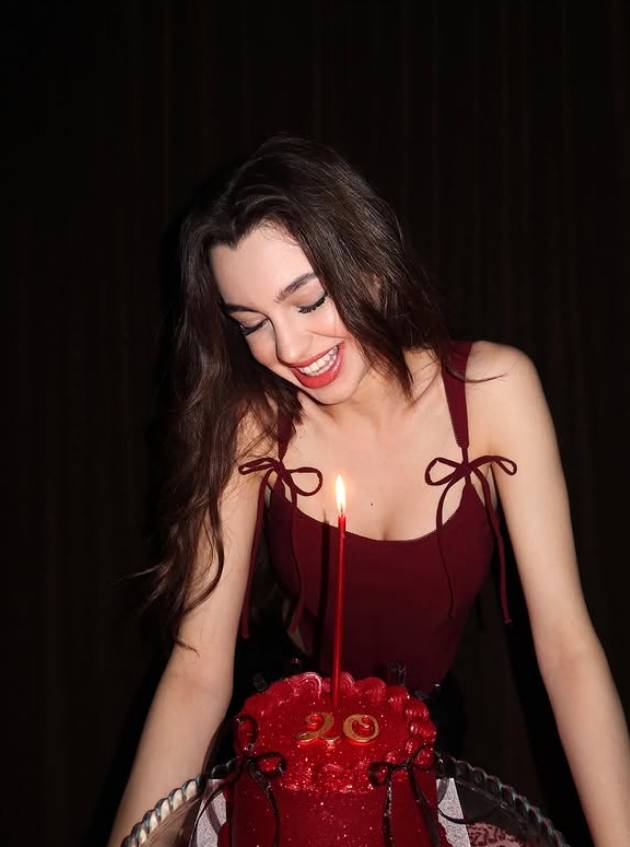 Kenan Yıldız iddiaları sürerken Su Burcu Yazgı Coşkun 20. yaşını kutladı 4