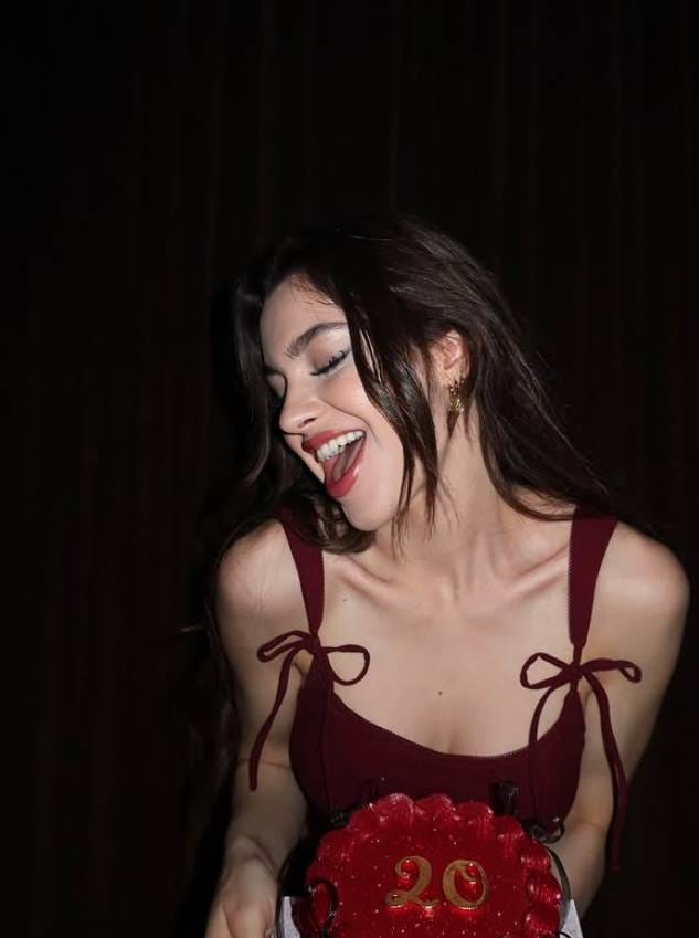 Kenan Yıldız iddiaları sürerken Su Burcu Yazgı Coşkun 20. yaşını kutladı 3