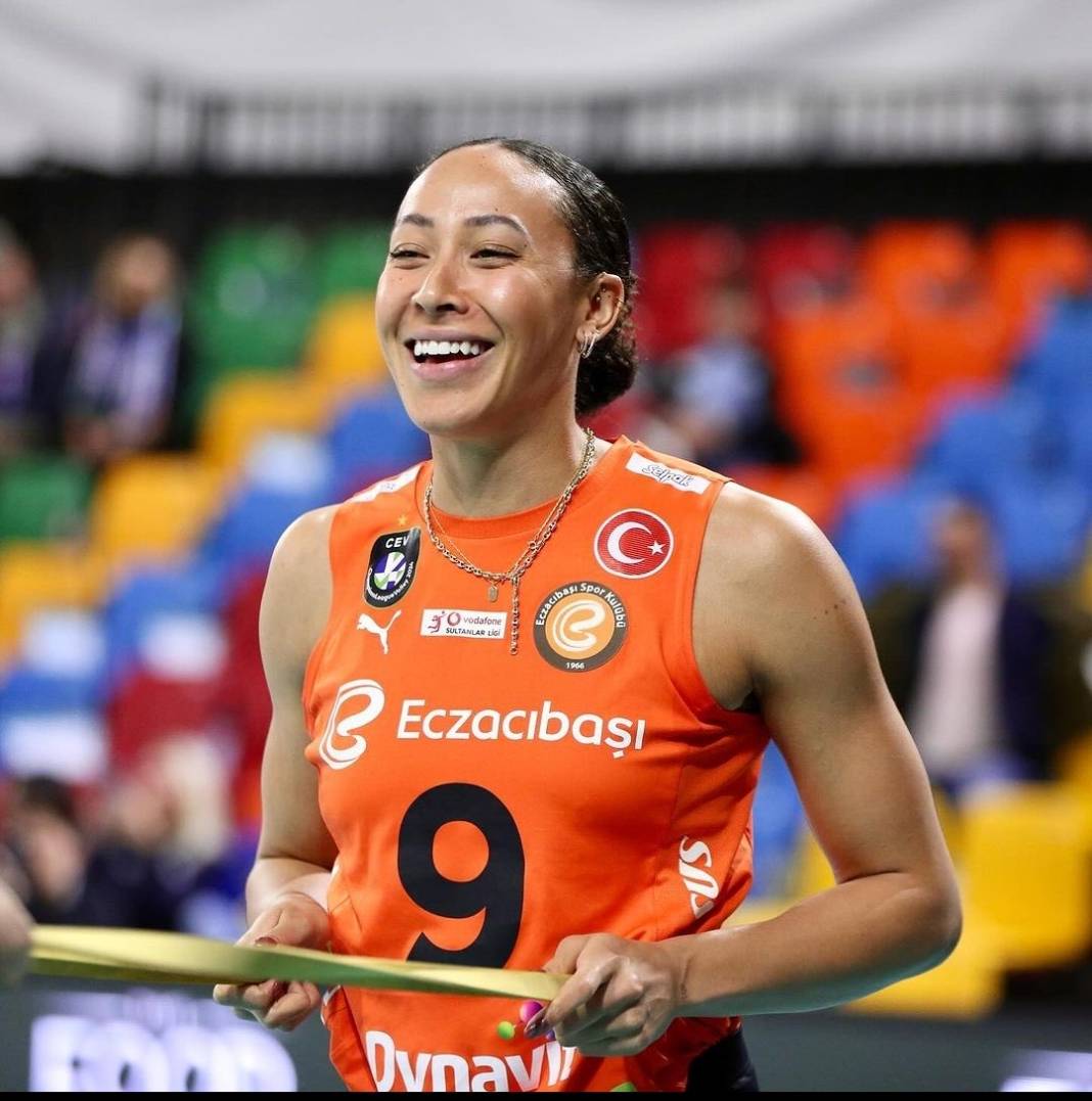 Hande Baladın yaktı da gitti 9