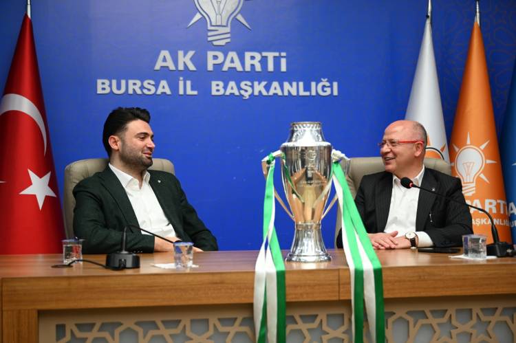 Bursaspor'un şampiyonluk kupası AKP'ye gitti 4