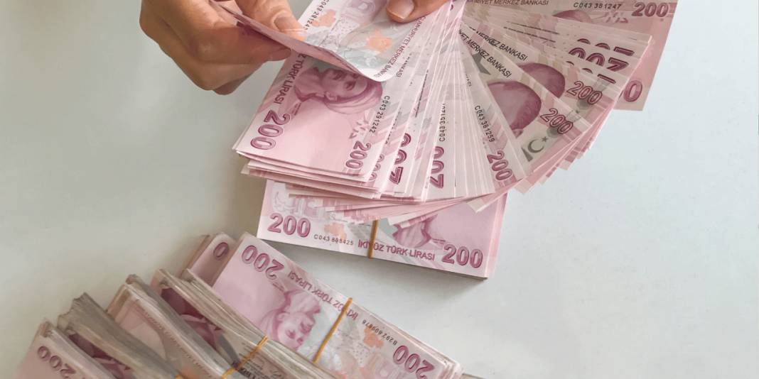 Faizsiz kredi yarışı kızıştı! İşte 2025 güncel 0 faizli kredi kampanyaları ve başvuru şartları 4