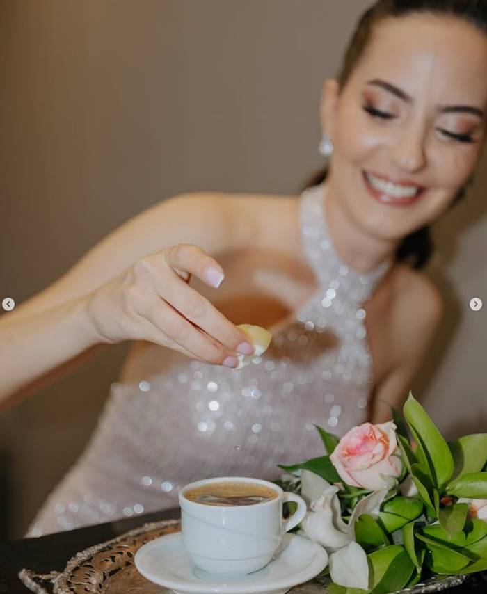 Hafta sonu magazin dünyasında nişan rüzgarı! Ünlüler peş peşe 'evet' dedi 10