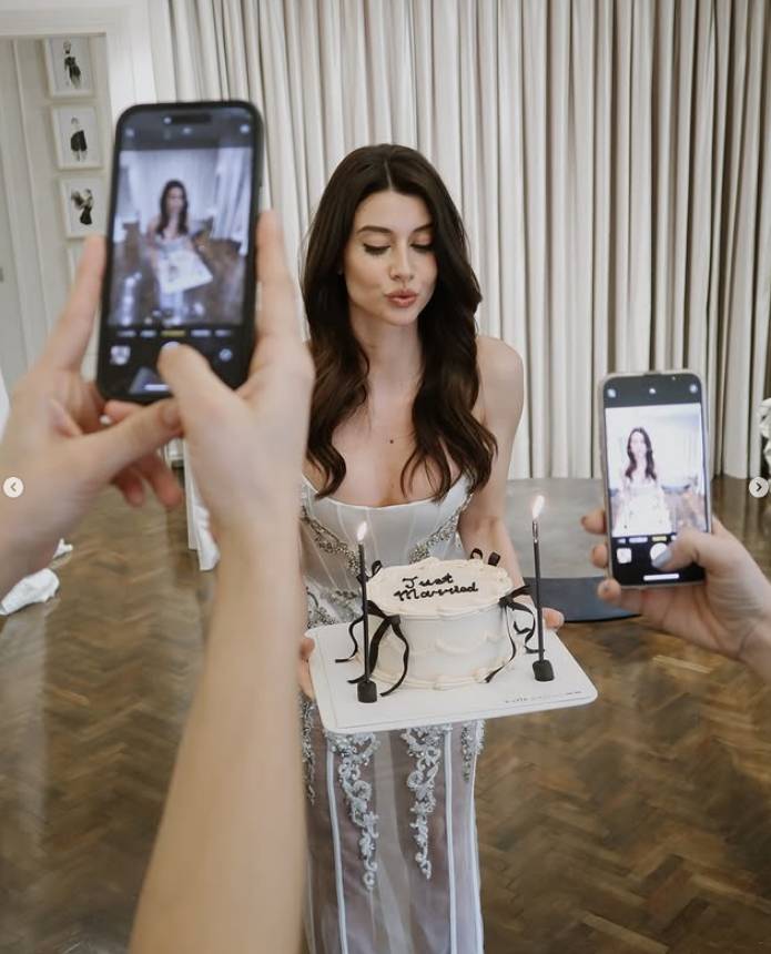 Hafta sonu magazin dünyasında nişan rüzgarı! Ünlüler peş peşe 'evet' dedi 16