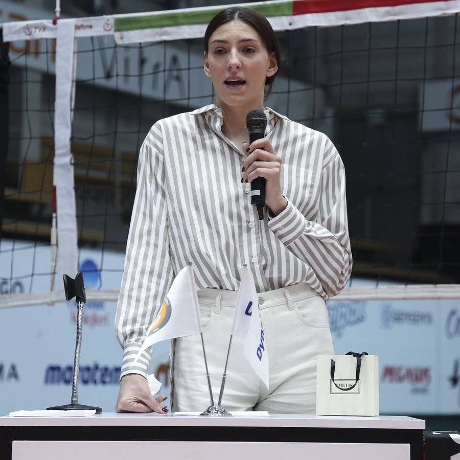 Hande Baladın yaktı da gitti 2