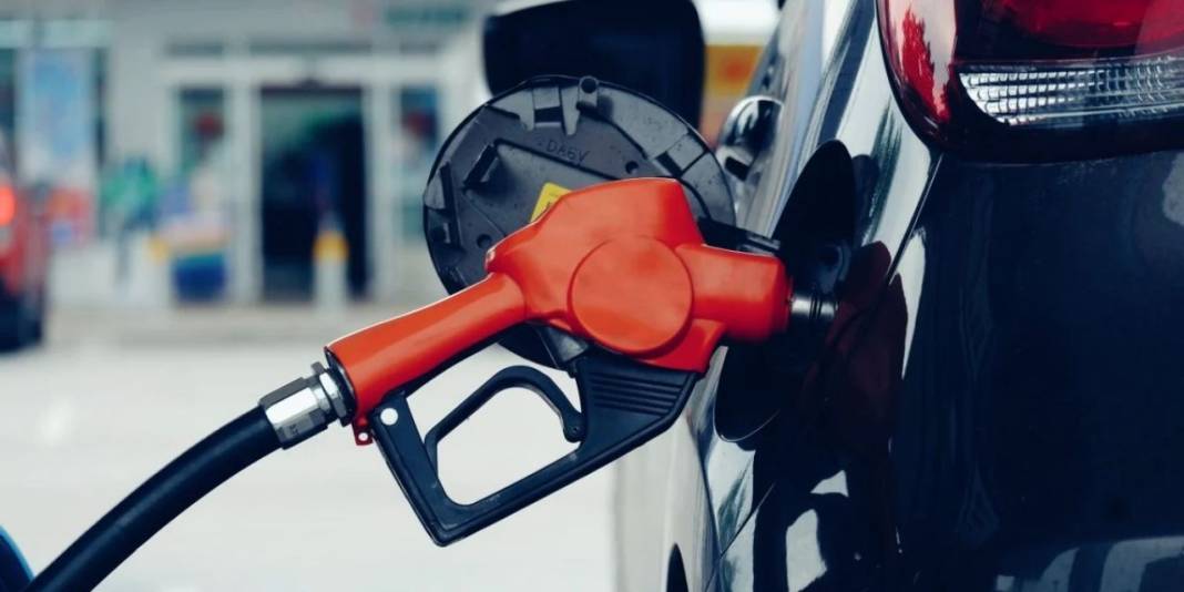 İndirim sinyali verildi! 4 Mayıs benzin, motorin ve LPG fiyat listesi 7