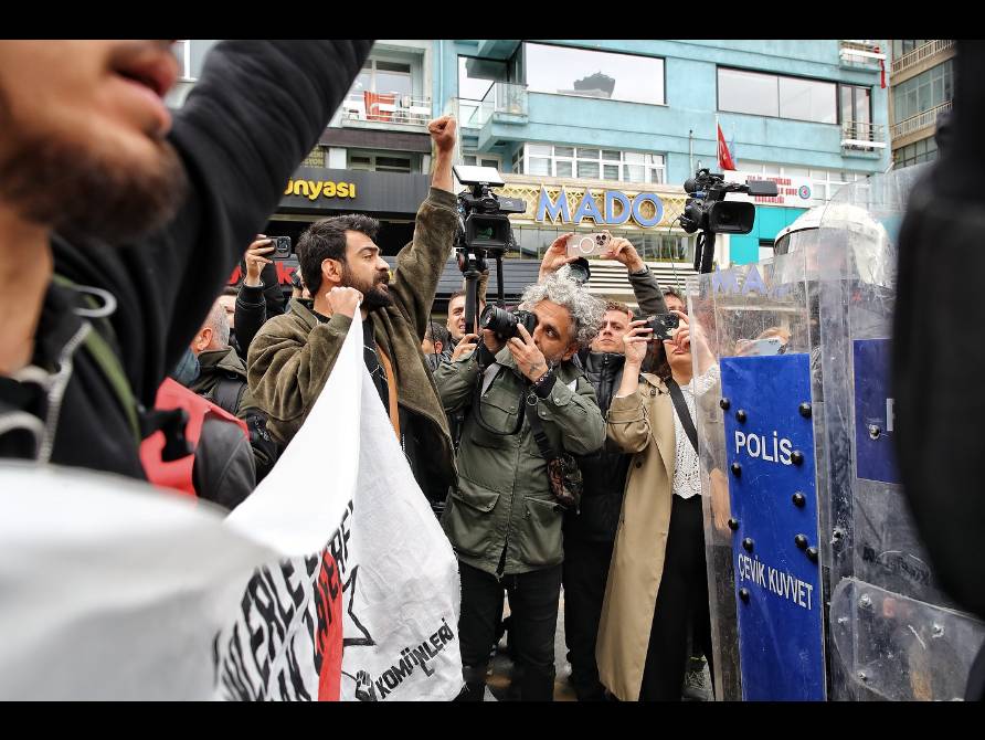 Kadıköy'deki sert müdahale Mecidiyeköy'e taştı! 2