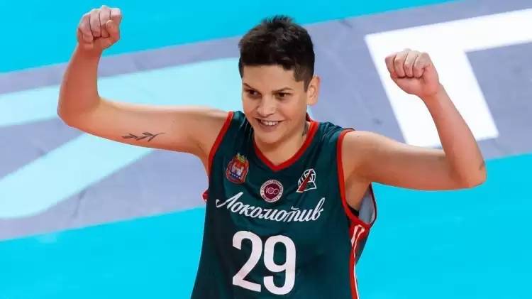 Ebrar Karakurt veda etti: Yeni takımına yola çıktı 1